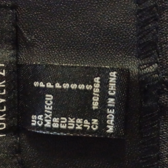 FOREVER 21 FAUX LEATHER MINI SKIRT - Picture 6 of 7